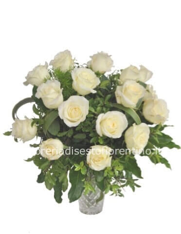 Bouquet 10 rose bianche altezza 40 cm con verdi vari